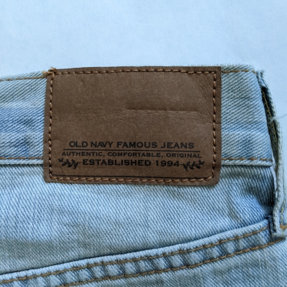 Old Navy Famous Light Wash Distressed Jeans 34x30 - Picture 8 of 12